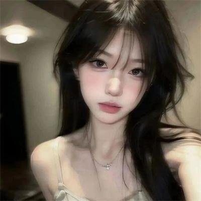 穿风信子蓝的少女 在线观看